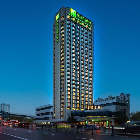 Holiday Inn Shanghai Huaxia By Ihg - Overlooking City Scenery At Sky View Restaurant Eksteriør billede