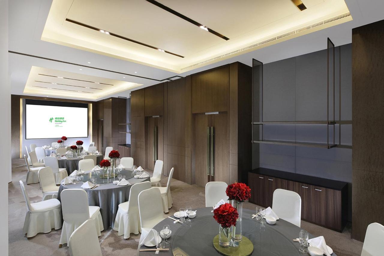 Holiday Inn Shanghai Huaxia By Ihg - Overlooking City Scenery At Sky View Restaurant Eksteriør billede